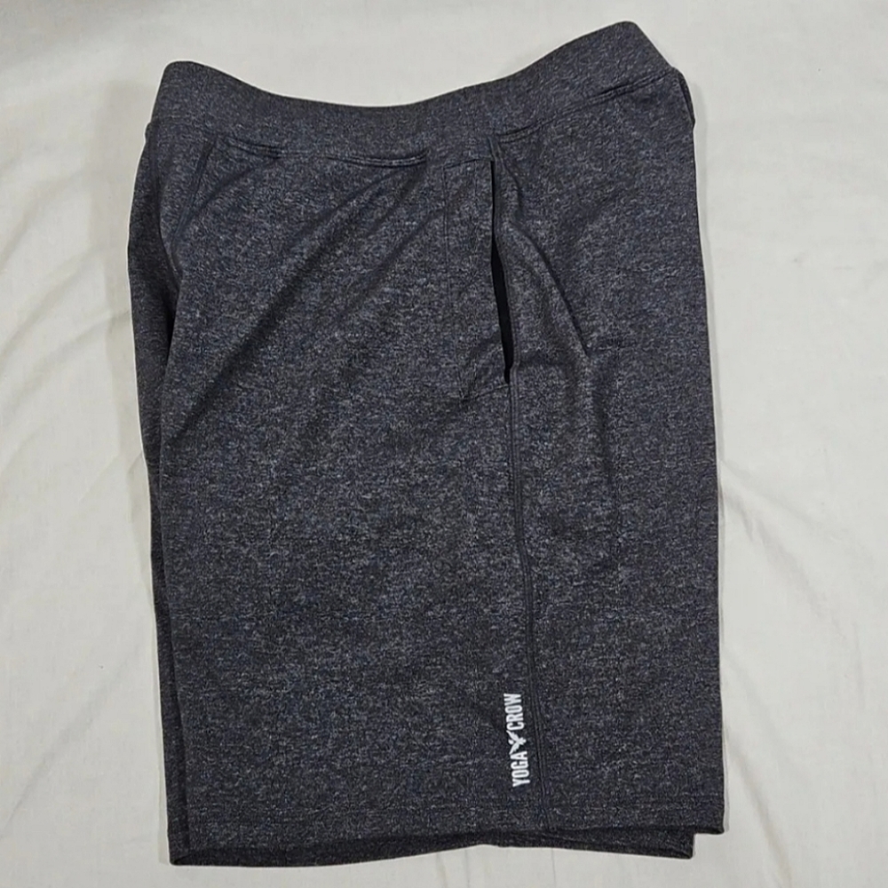 Yoga Crow Shorts Gray Workout Sport Performance Lined Mens Medium Pockets Gym